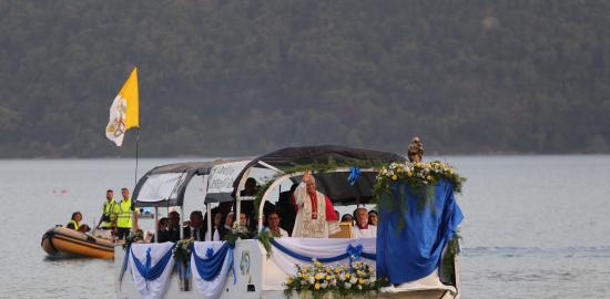 PHOTOS: Pope Leo XIV takes part in historic Marian procession on Lake Albano at papal summer house