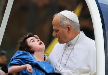 Pilgrimage of dignity, the news, and head-to-head combat